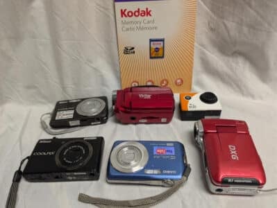 Lot Of 6 Cameras Casio, Nikon, Vivitar, DGX + Working Condition.