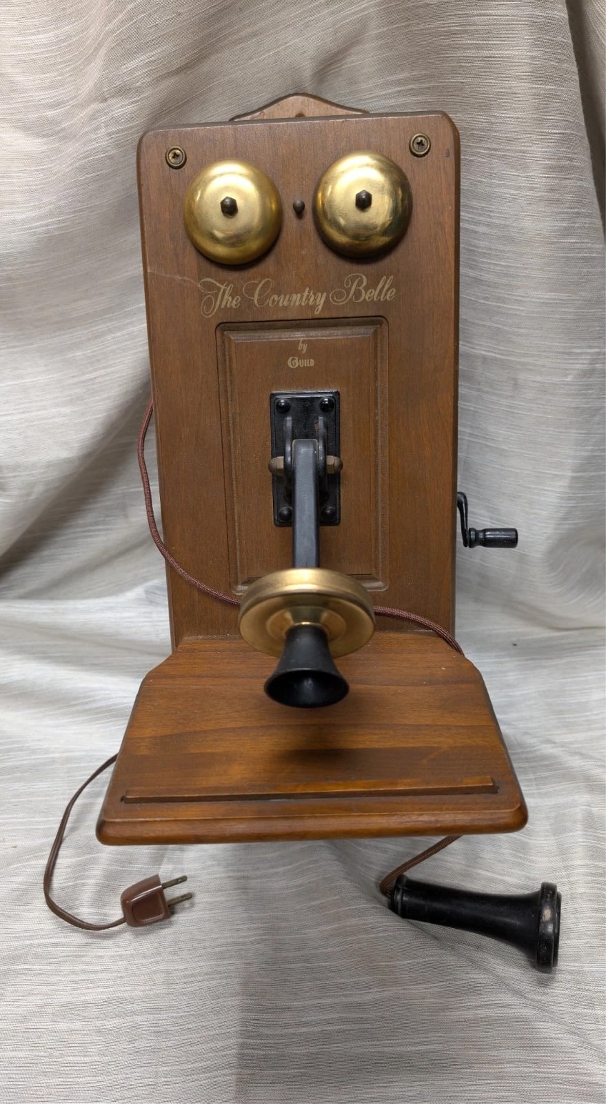 The Country Belle 1950's telephone 7 tube am/fm radio reliever