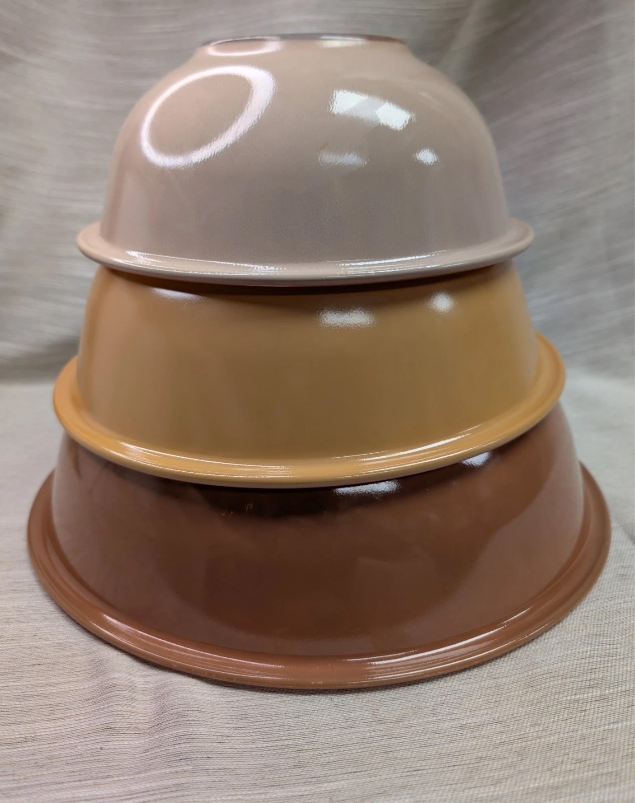 Vintage PYREX Autumn Rainbow 3 pc. Mixing Nesting Bowl Set 323 325 326